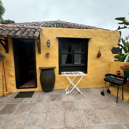 Oasis Hill Botanical Garden * איקוד דה לוס וינוס