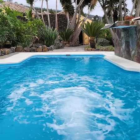 Alojamento de Turismo Selvagem Oasis Hill Botanical Garden *