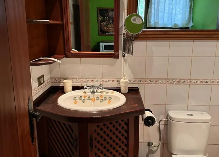 Oasis Hill Botanical Garden Hytte