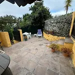 Oasis Hill Botanical Garden بيت خشبي *